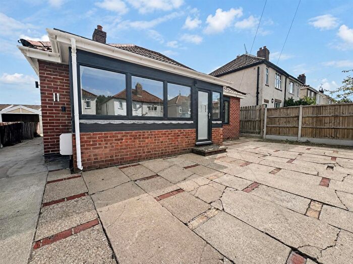3 Bedroom Detached Bungalow To Rent In Blenheim Close, Norwich, NR7