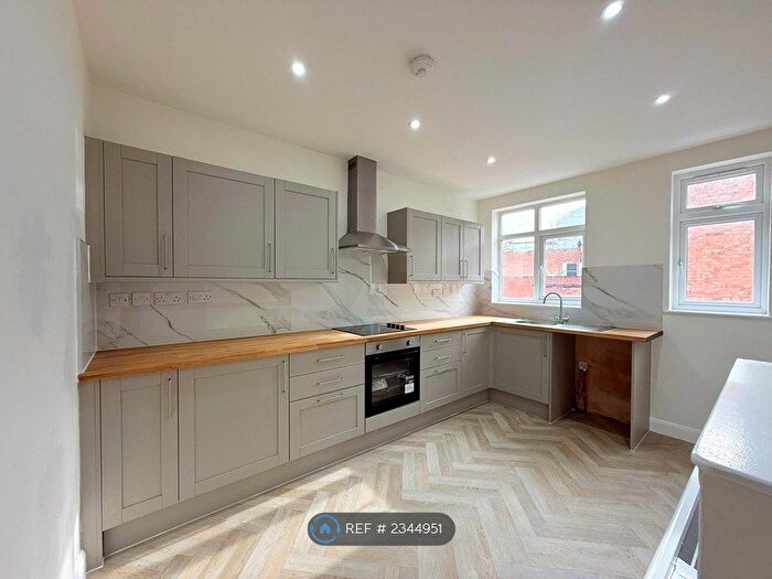 2 Bedroom Flat To Rent In High Street, Loughborough, LE11