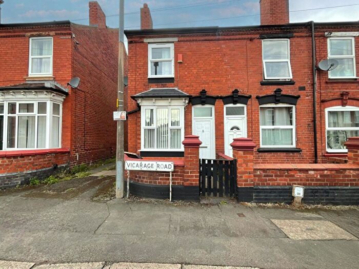 2 Bedroom End Of Terrace House For Sale In Vicarage Road, Halesowen, West Midlands, B62