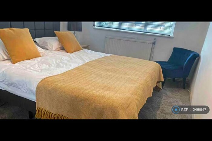 1 Bedroom Flat To Rent In Macclesfield House, London, EC1V