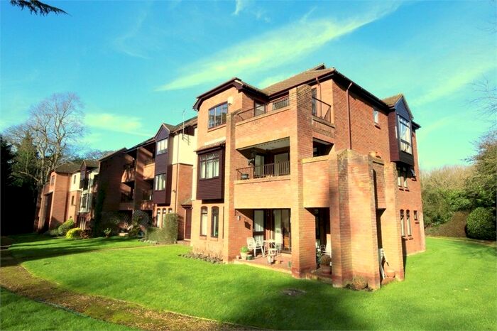 3 Bedroom Flat To Rent In Raylands Mead, Gerrards Cross, Buckinghamshire, SL9