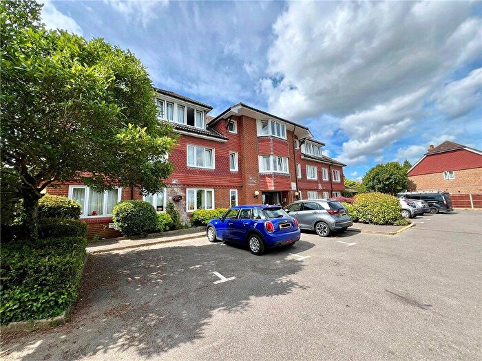 1 Bedroom Apartment For Sale In Burpham Lane, Guildford, Surrey, GU4