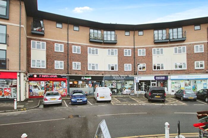 1 Bedroom Flat To Rent In Willow Court, Meadfield Road, Langley, SL3