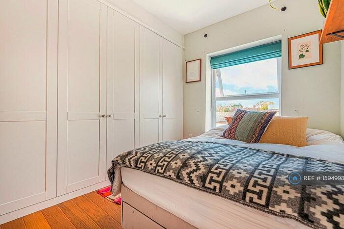 1 Bedroom Penthouse To Rent In Malpas Road, Brockley, SE4