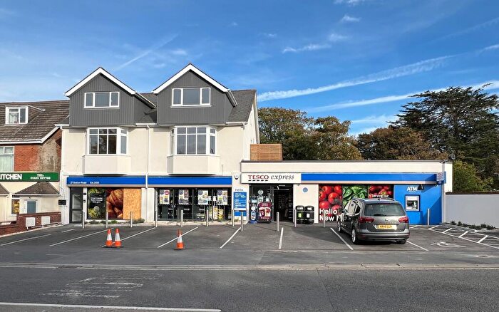 3 Bedroom Maisonette For Sale In Station Road, New Milton, Hampshire., BH25