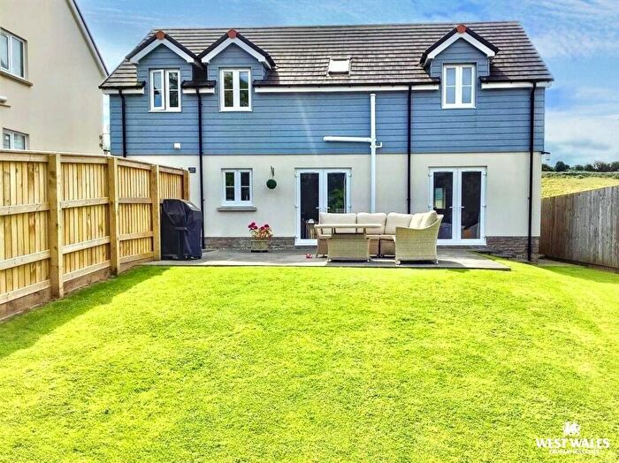 4 Bedroom Detached House For Sale In Garden Meadows Park, Tenby, SA70
