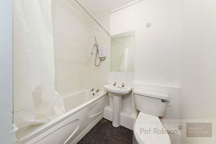 2 Bedroom Apartment To Rent In Shields Road West, Byker, Newcastle Upon Tyne, NE6
