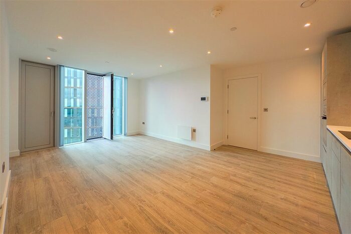 2 Bedroom Flat To Rent In The Blade, Silvercroft Street, Manchester, M15