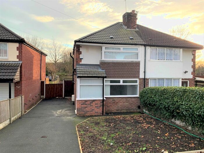 3 Bedroom Semi Detached House To Rent In Lickers Lane, Whiston, Prescot L35