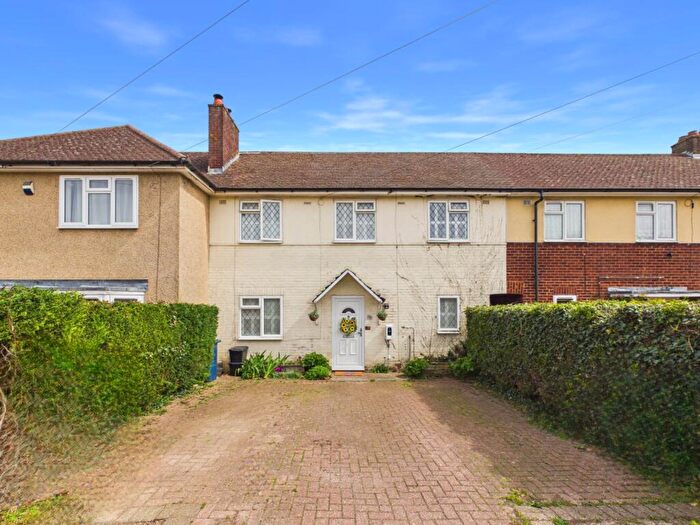3 Bedroom Terraced House For Sale In Upper Belmont Road, Chesham, Buckinghamshire, HP5