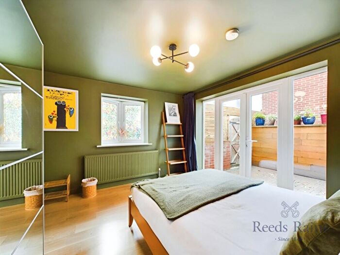 1 Bedroom Apartment For Sale In Patrol Place, London, SE6