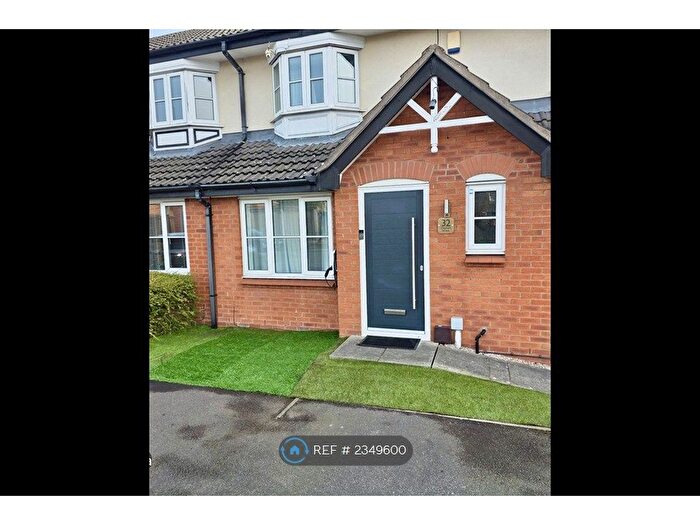 2 Bedroom Terraced House To Rent In Clapham St, Manchester, M40