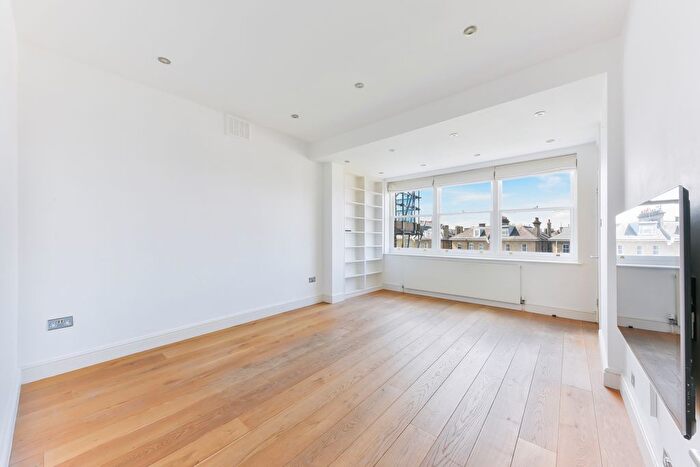 2 Bedroom Flat To Rent In Harcourt Terrace, SW10