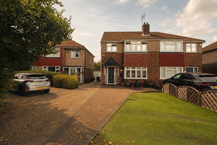 4 Bedroom Semi-Detached House To Rent In Montayne Road, Cheshunt, EN8