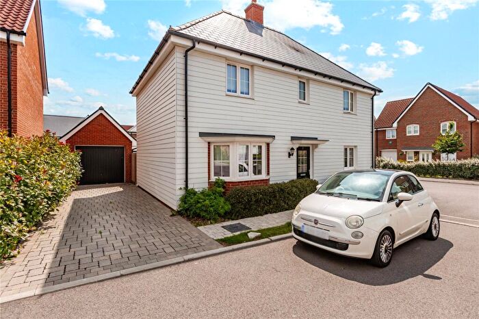 4 Bedroom Detached House For Sale In Evans Drive, Runwell, Wickford, Essex, SS11