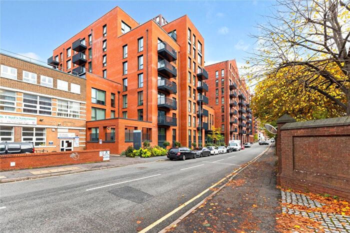 2 Bedroom Flat To Rent In The Colmore, Shadwell Street, Birmingham, West Midlands, B4