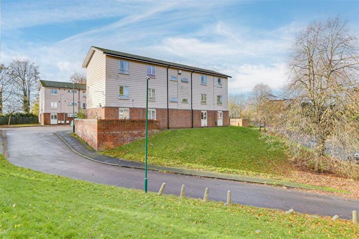 1 Bedroom Flat To Rent In Wyton Close, Bestwood, Nottingham, NG5