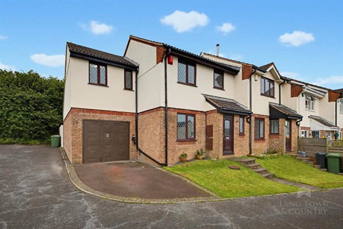 4 Bedroom End Of Terrace House To Rent In Aspen Gardens, Plympton, PL7