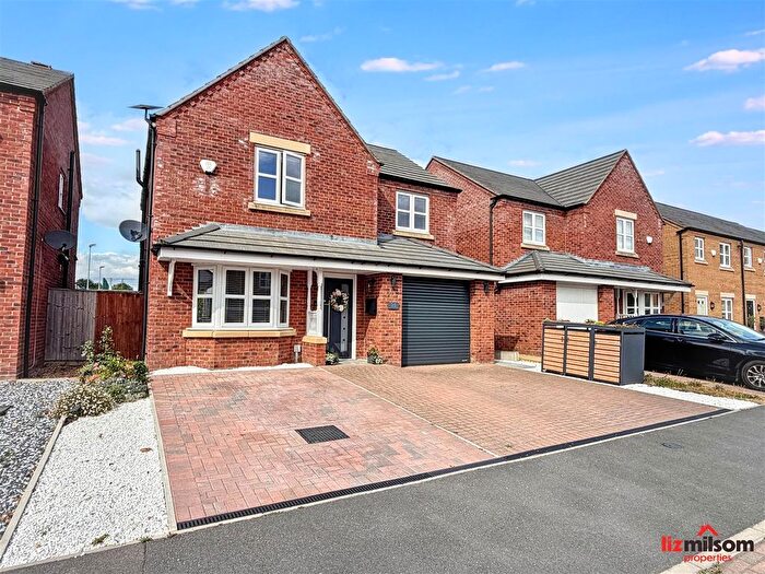 4 Bedroom Detached House For Sale In Patina Way, Swadlincote, DE11