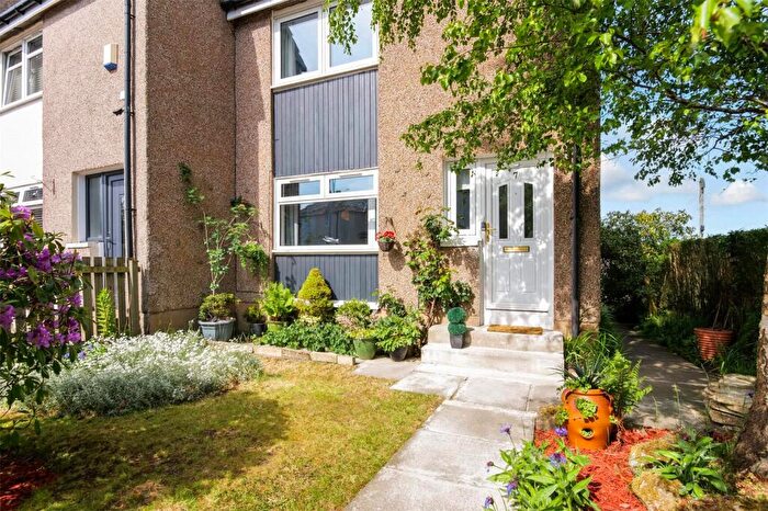 2 Bedroom End Of Terrace House For Sale In Alexander Place, Waterside, Kirkintilloch, G66