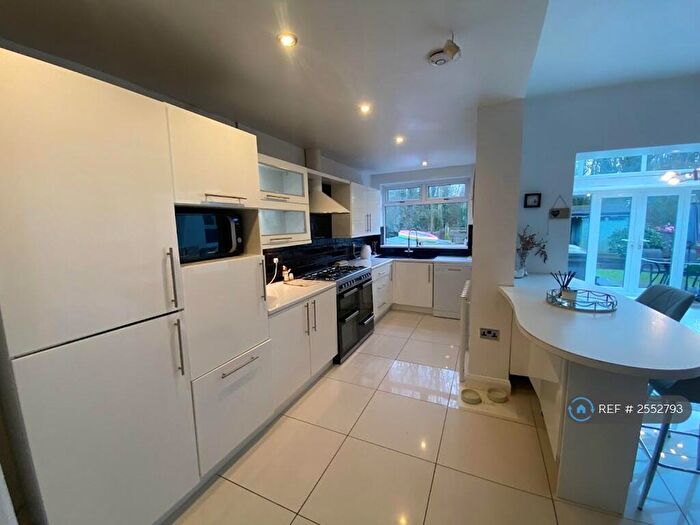5 Bedroom Semi-Detached House To Rent In Mulgrave Road, Worsley, Manchester, M28