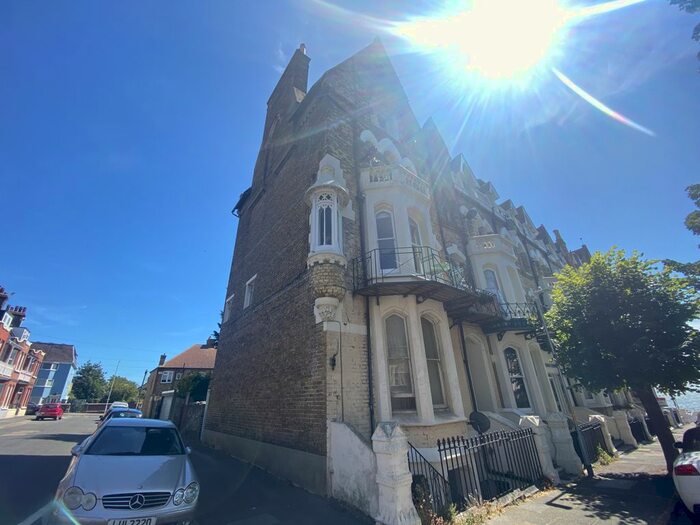 2 Bedroom Flat To Rent In Albert Road, Ramsgate, CT11