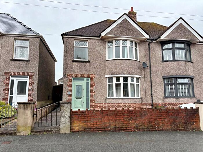 3 Bedroom Semi-Detached House For Sale In Eastleigh Drive, Milford Haven, Pembrokeshire, SA73