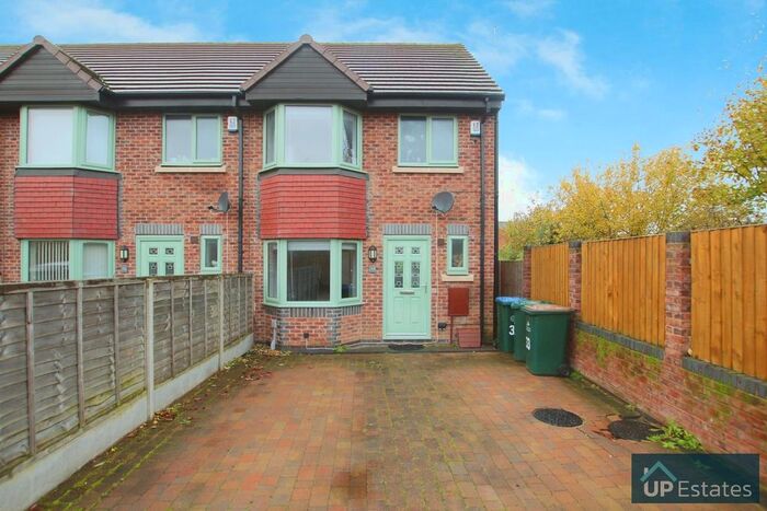 4 Bedroom End Of Terrace House For Sale In Lucerne Close, Aldermans Green, Coventry, CV2