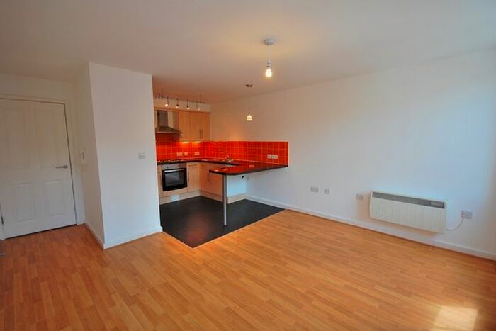 1 Bedroom Flat To Rent In Hendre Road, London SE1