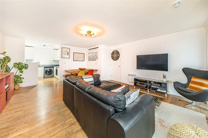2 Bedroom Flat For Sale In Palmers Road, Bethnal Green, London, E2