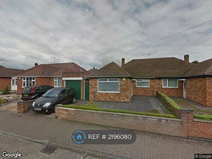 3 Bedroom Bungalow To Rent In Asquith Boulevard, Leicester, LE2