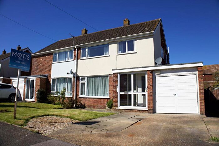 3 Bedroom Semi Detached House For Sale In Firs Close, Folkestone, CT19