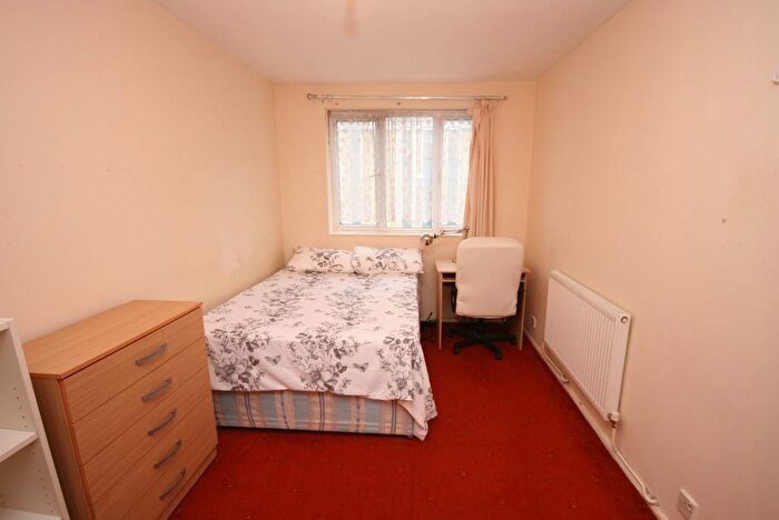 3 Bedroom Flat For Sale In , Copenhagen Place, E14