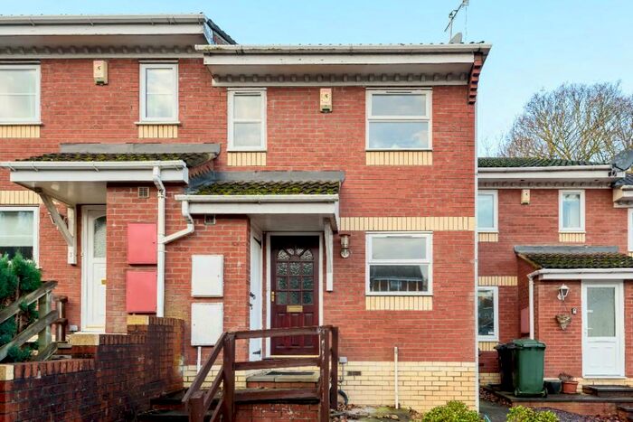 2 Bedroom Terraced House To Rent In Laneside Close, Leeds, West Yorkshire, LS27