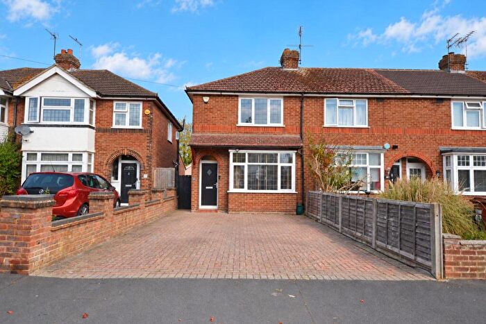 2 Bedroom End Of Terrace House For Sale In Heathcote Avenue, Birchwood, Hatfield, AL10