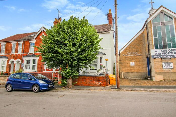 3 Bedroom End Of Terrace House To Rent In Ashford Road, Old Town, Swindon, SN1