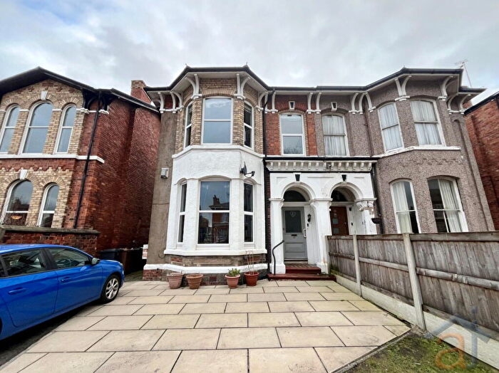 3 Bedroom Flat For Sale In Hawkshead Street, Southport, PR9