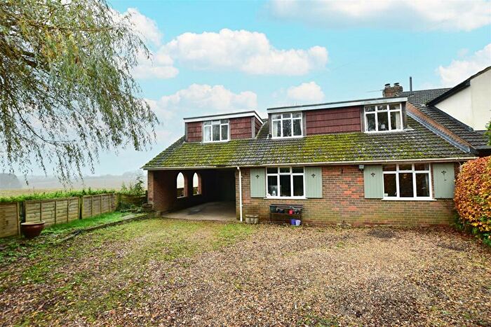 4 Bedroom Semi-Detached House For Sale In Rossway, Berkhamsted, HP4