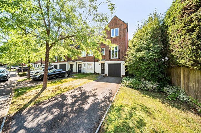 3 Bedroom Semi Detached House For Sale In Halton Road, Kenley, CR8