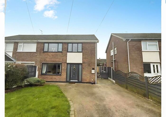 3 Bedroom Semi-Detached House For Sale In South Crescent, Clipstone Village, Mansfield, NG21