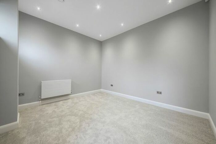 1 Bedroom Flat To Rent In Trafalgar Road, London, SE10