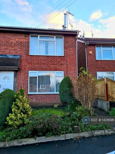 1 Bedroom Flat To Rent In Daffil Grove, Morley, Leeds, LS27