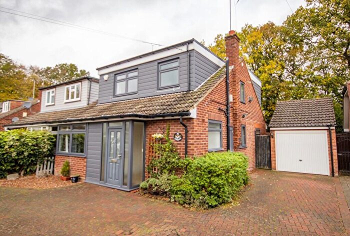 4 Bedroom Semi Detached House For Sale In Victors Crescent, Hutton, Brentwood, Essex, CM13