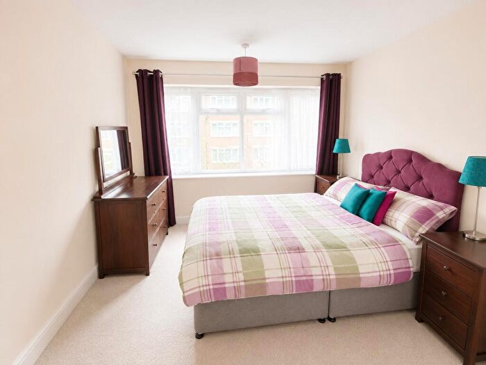 1 Bedroom Property To Rent In Hatherley Mansions, Shirley Road, Southampton, SO15
