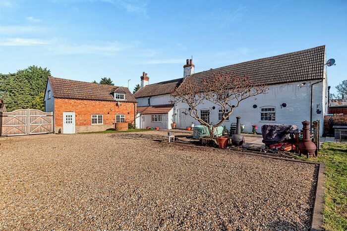 4 Bedroom Detached House For Sale In Trent Lane, South Clifton, Newark, NG23