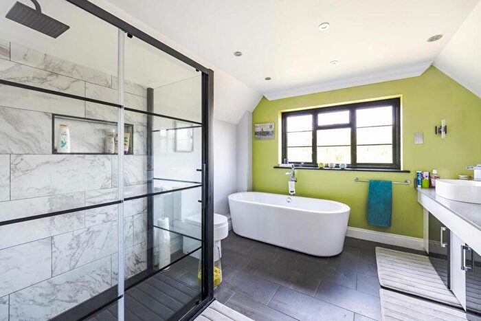 4 Bedroom Detached House For Sale In Warbrook Lane, Eversley, RG27