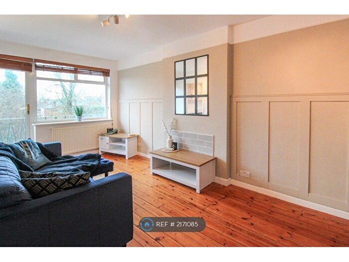 2 Bedroom Maisonette To Rent In Arundel Court, Nottingham, NG3