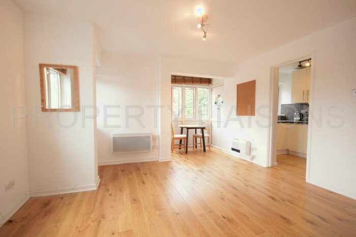 1 Bedroom Apartment To Rent In Newlands Quay, Wapping, E1W