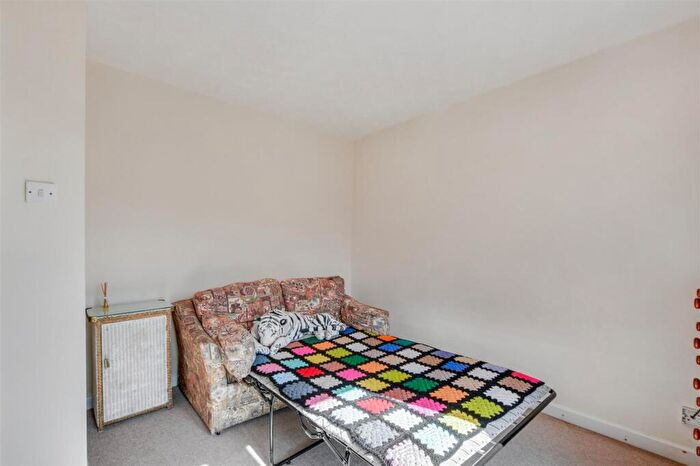 2 Bedroom Bungalow For Sale In Meadow Lane, Chilwell, Nottingham, NG9
