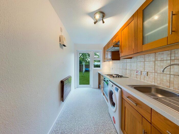 1 Bedroom Flat To Rent In Clarkes Drive, Uxbridge, UB8